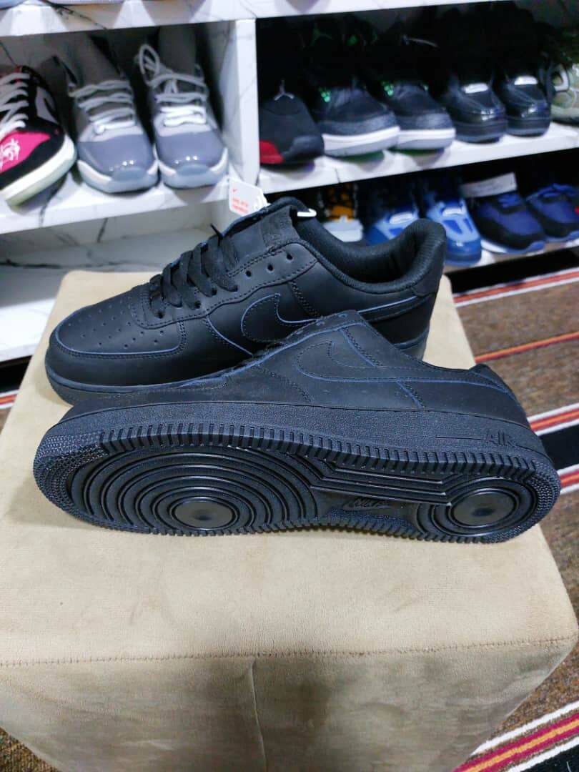 Nike All Black