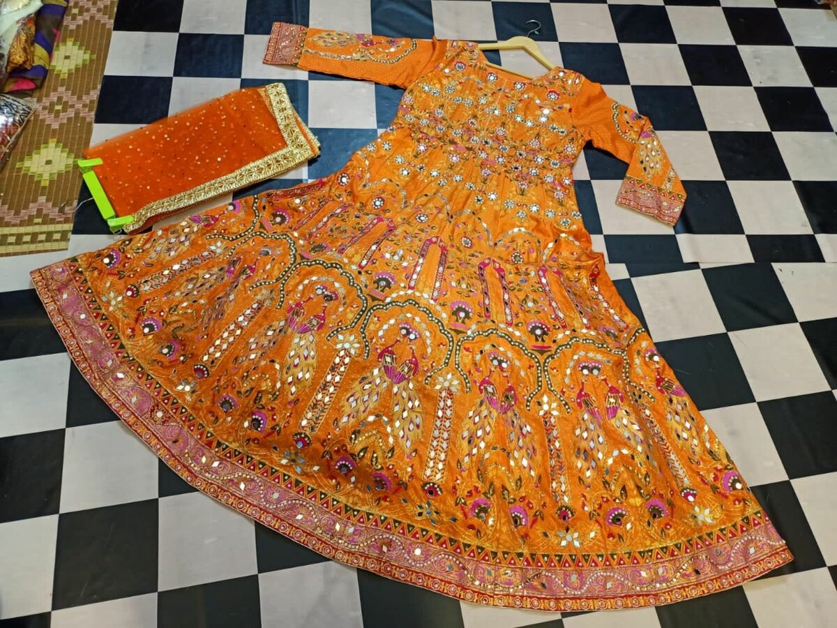 Beautiful peacock maxiy 2pc (10 color option available)