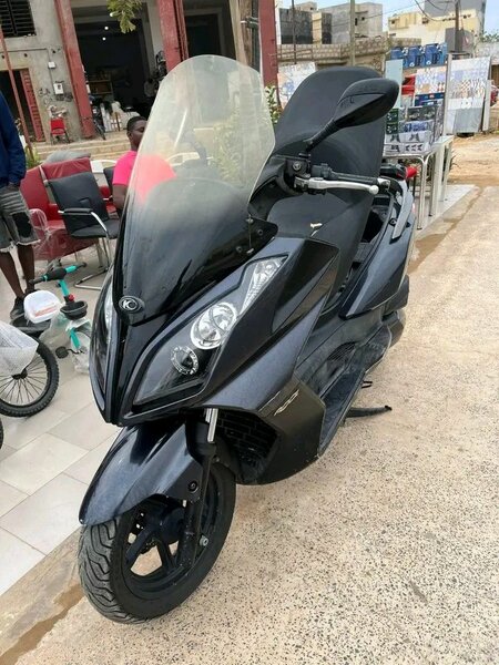 Scooter élégant et puissant