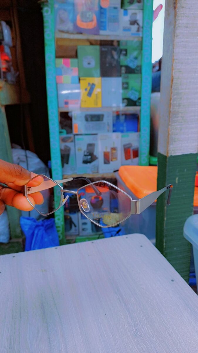 Lunettes carrées tendance