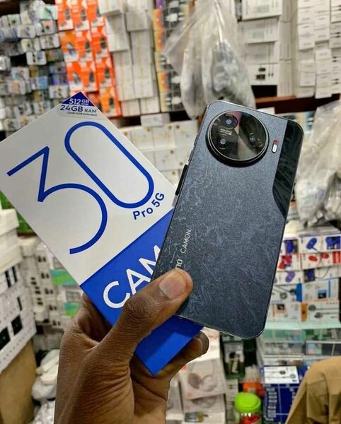 Tecno Camon 30