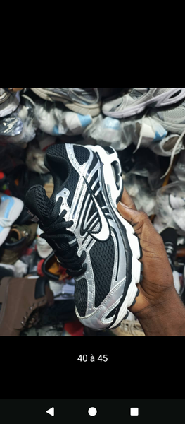 Chaussures de Course Noires