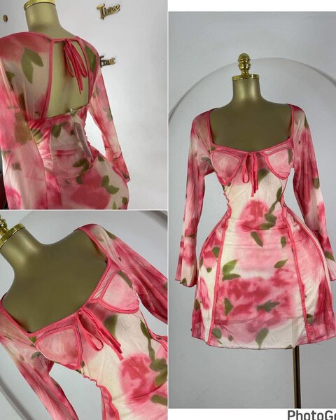 Robe fleurie transparente chic