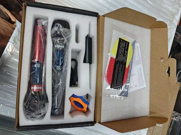 Microphone disponible neuf bon prix