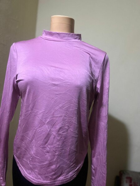 Col roulé violet pour femme