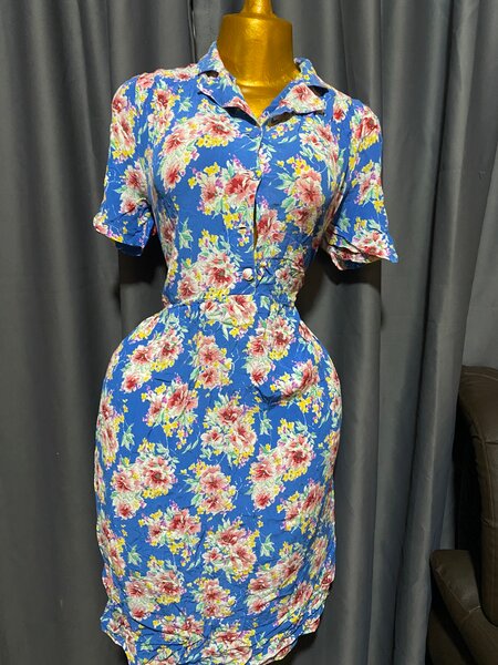 Robe Fleurie à Manches Courtes