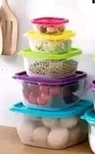 Plastic storage bowls