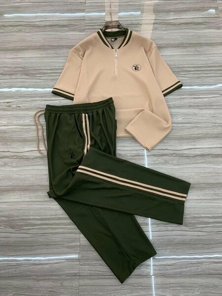 Ensemble de survêtement sportif