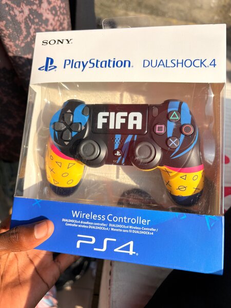 Manette PS4 Dualshock 4 FIFA
