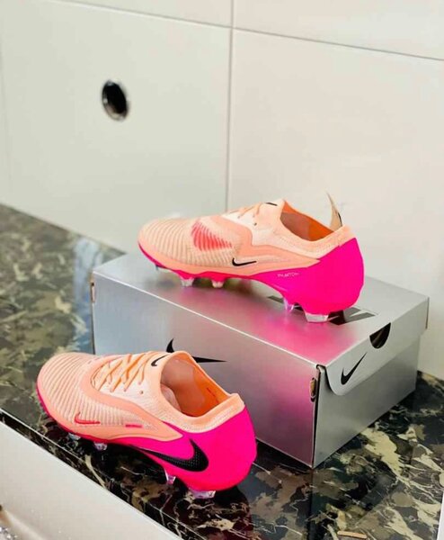 Chaussure Nike Mercurial pour football