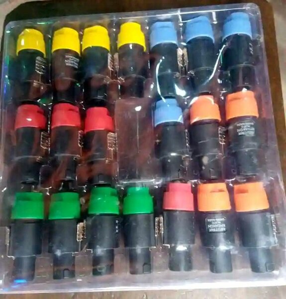 Connecteurs audio colorés