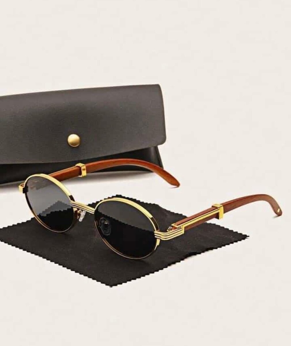 Paire de lunettes disponible