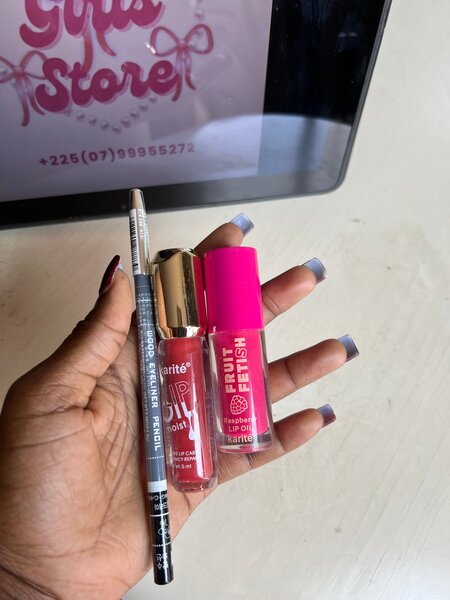 Crayon et Rouge à Lèvres Fruité