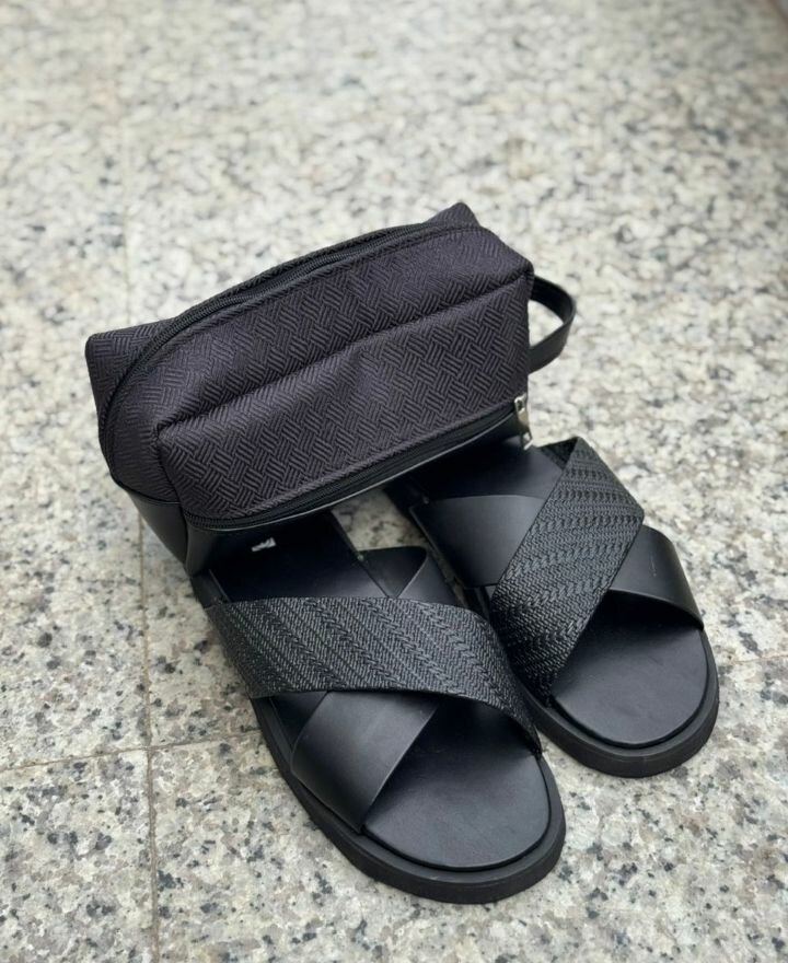 Sandales en cuir croisé élégantes