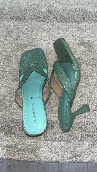 Slipper heel(reduced to clear)