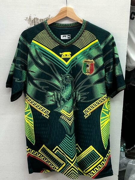 Maillots de football modernes