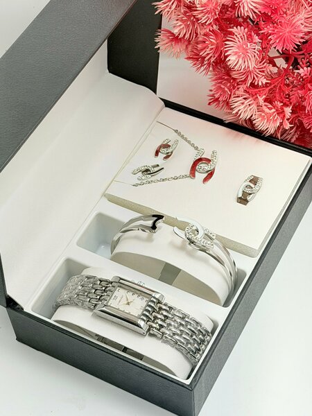 Coffret Montre et Bijoux Élégant
