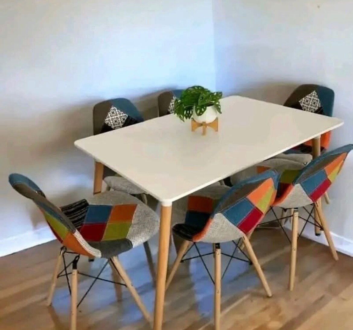 Table de salle à manger moderne