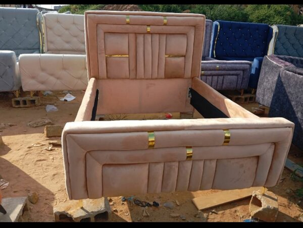 Lit rembourré moderne