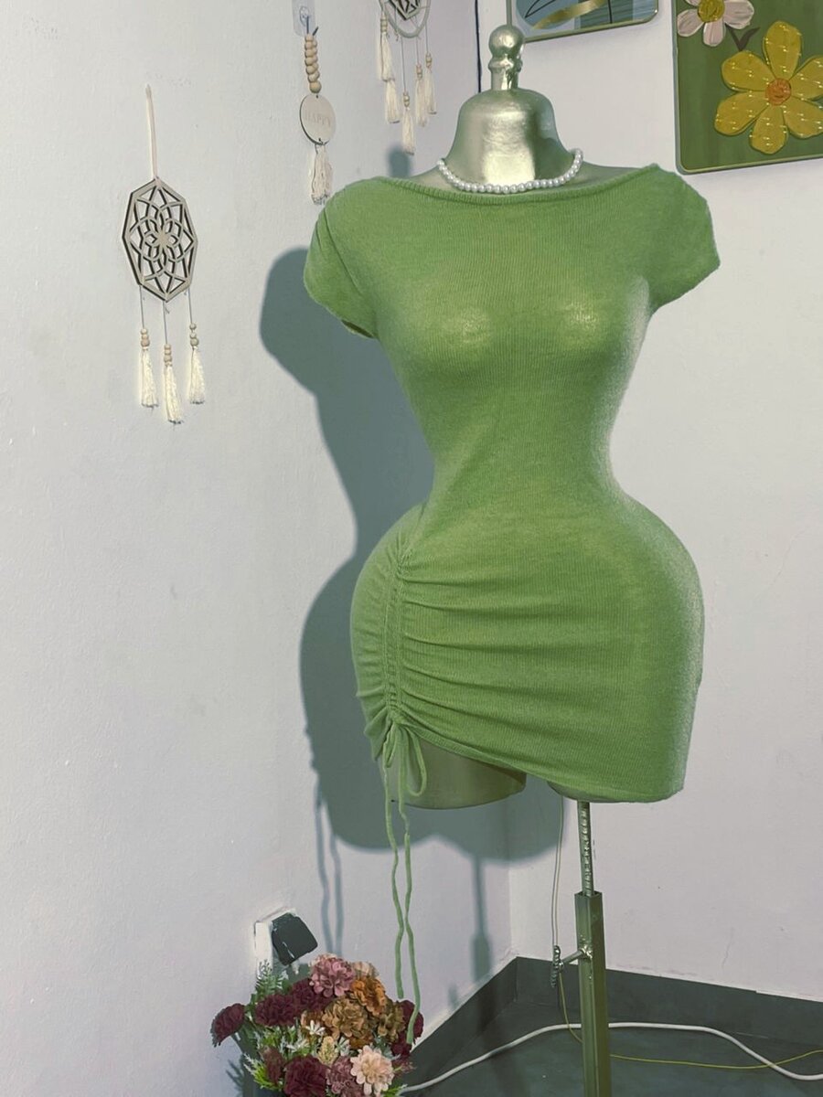 Robe moulante verte élégante