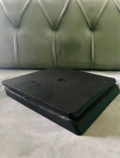 Console de jeu Sony PlayStation 4 PS4