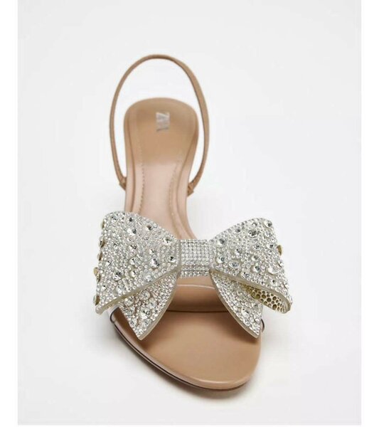 Sandales à talon avec nœud strass