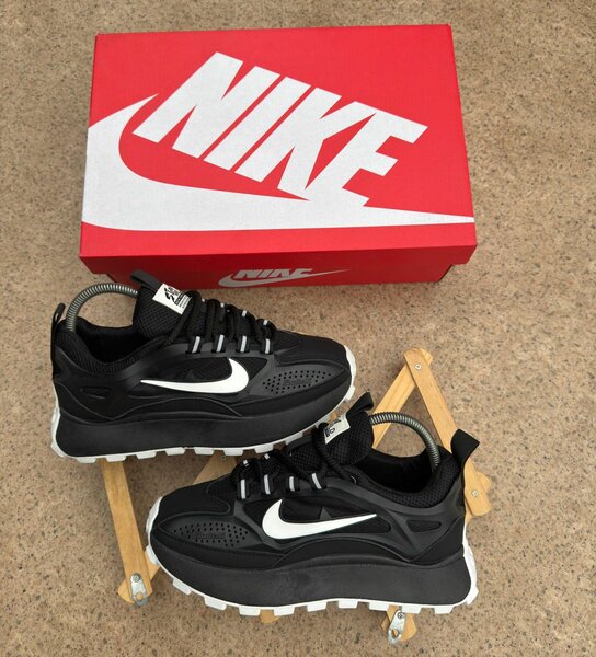 Nike Sneakers Noires