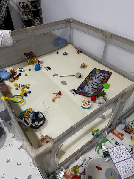 Children's area fences and mat