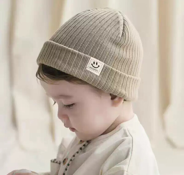 Bonnet tricoté pour bébé