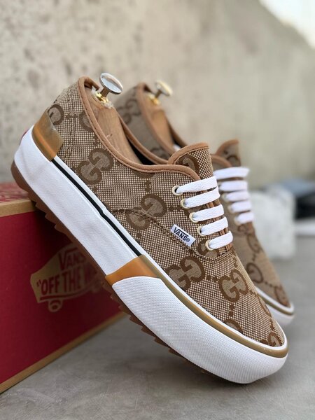 Sneakers en toile marron tendance