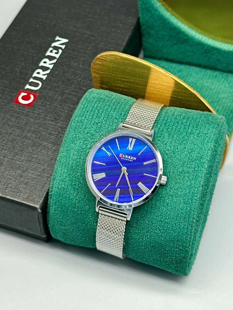 Montre élégante Curren dorée