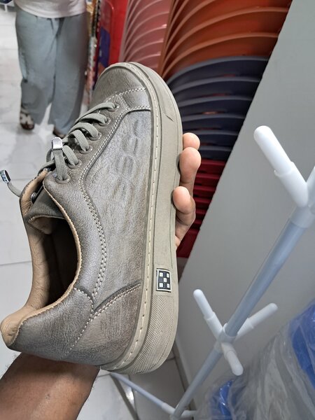 Chaussures Homme - Baskets en Cuir Gris