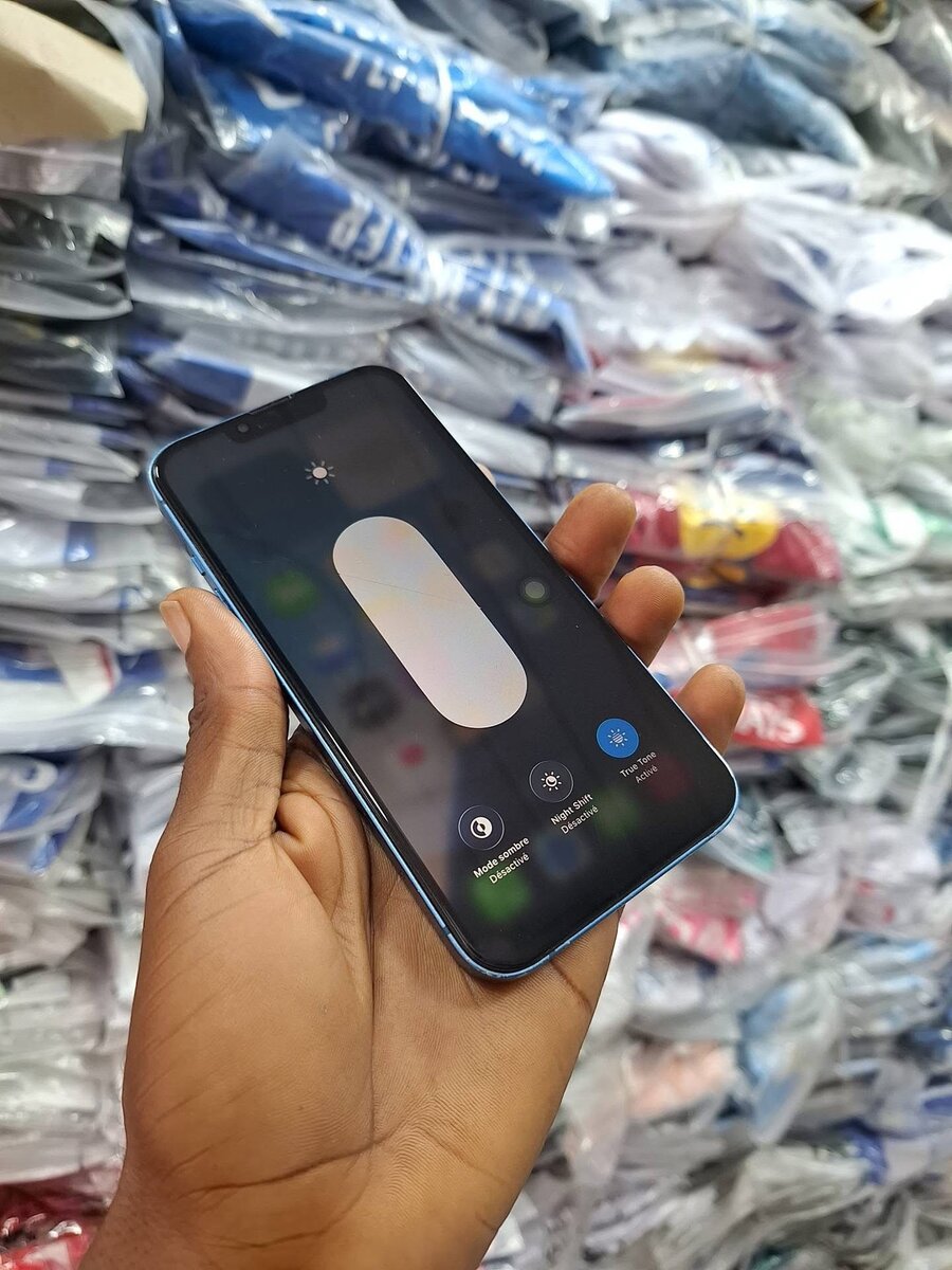 iPhone 13 bleu reconditionné