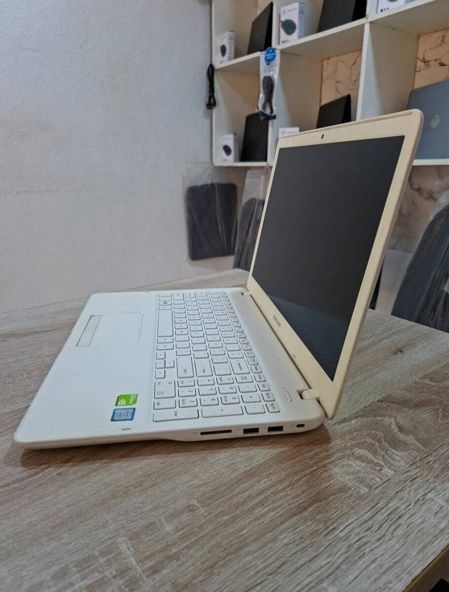 Samsung Notebook - Ordinateur Portable Samsung
