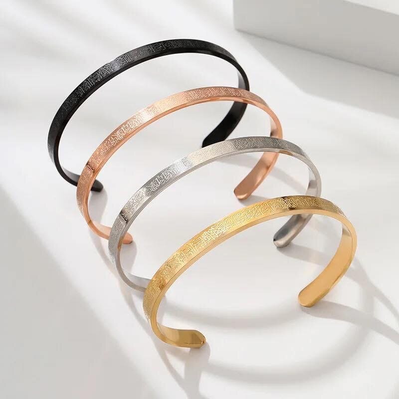 Bracelet en acier inoxydable.