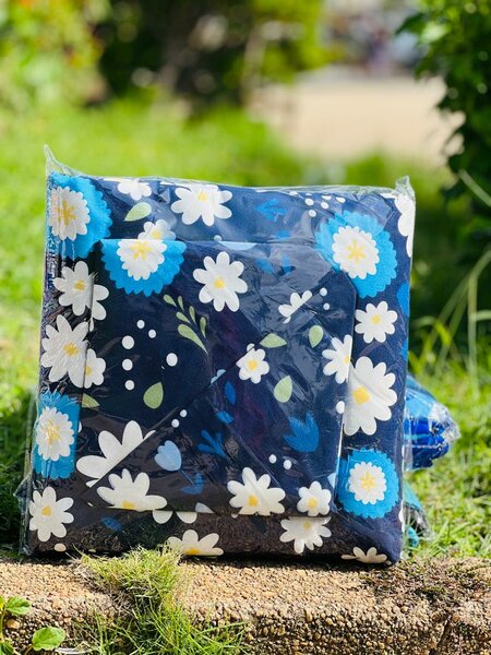 Couverture en microfibre fleurie