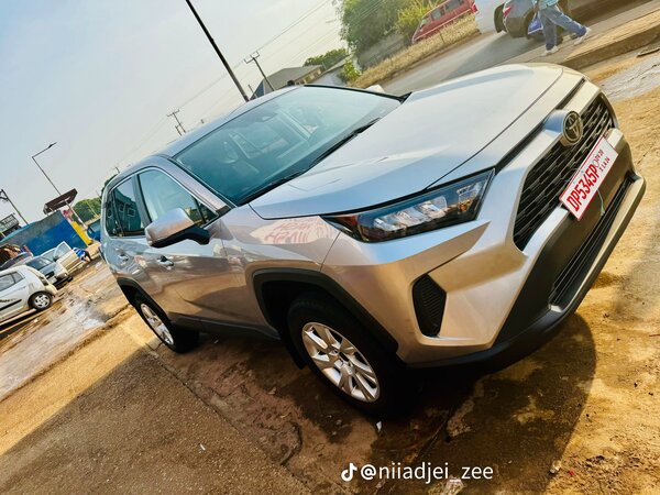 2024 Toyota RAV-4 LE