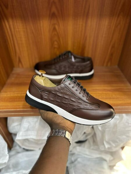 Chaussure Lacoste homme