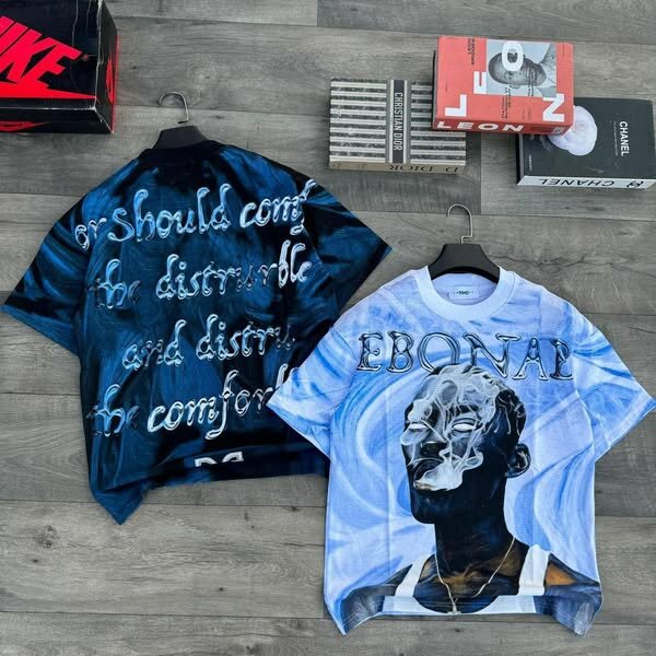 Loose stylish T-shirt 