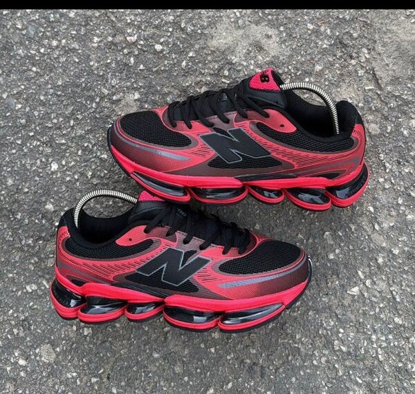 Baskets rouges à coussin d'air