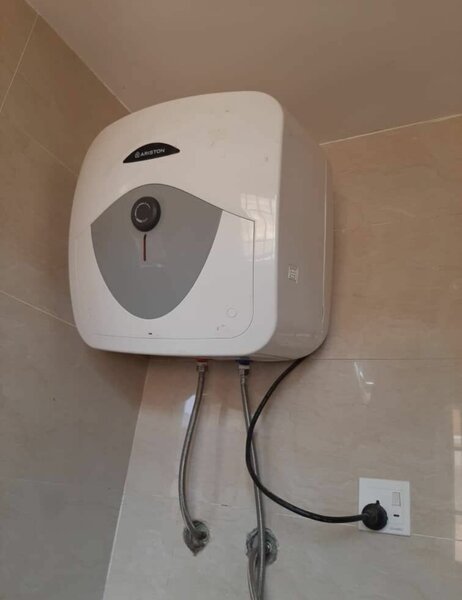 Ariston instant water heater 15 Liters made in Italy