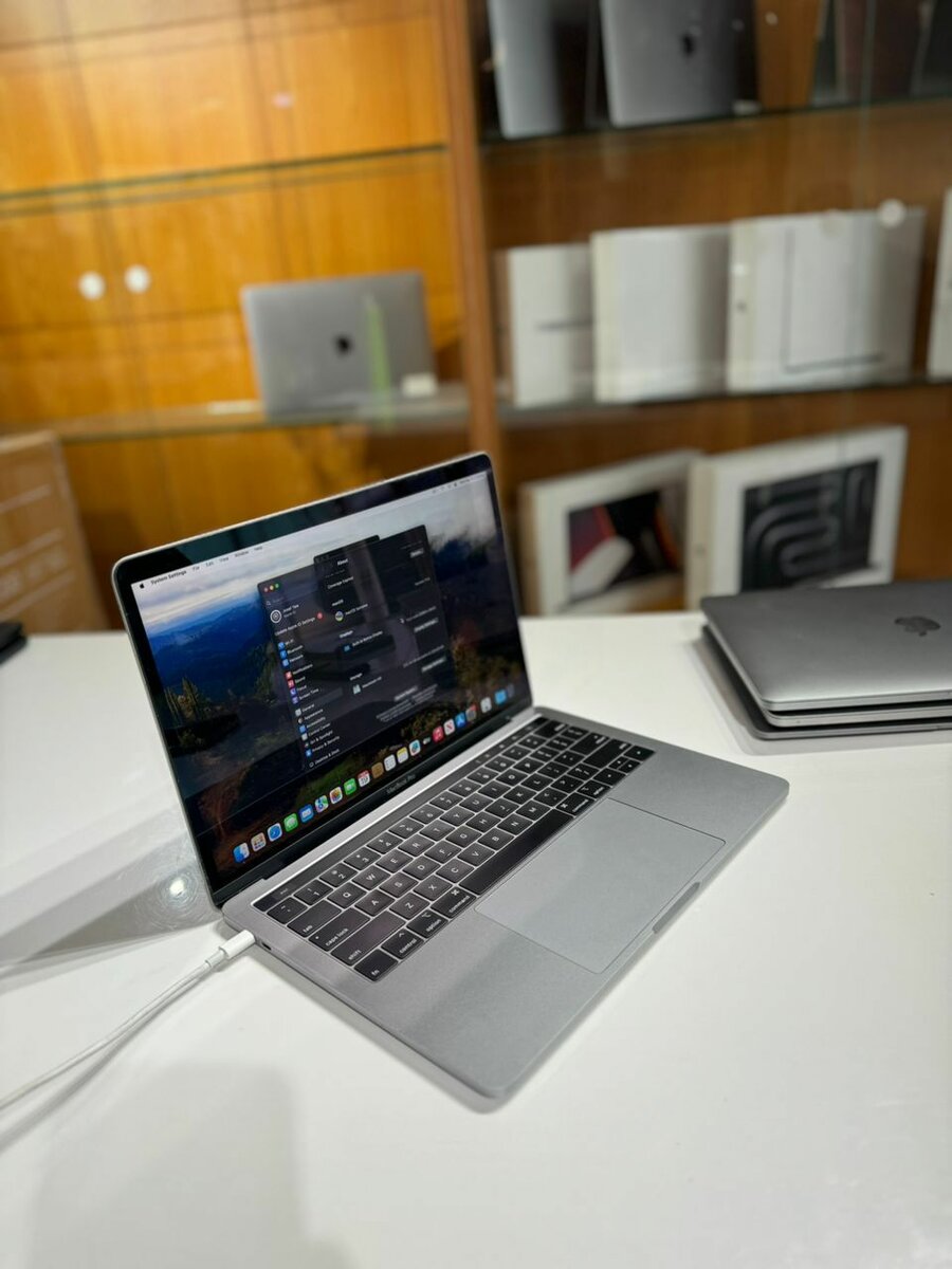 2019 MACBOOK AIR