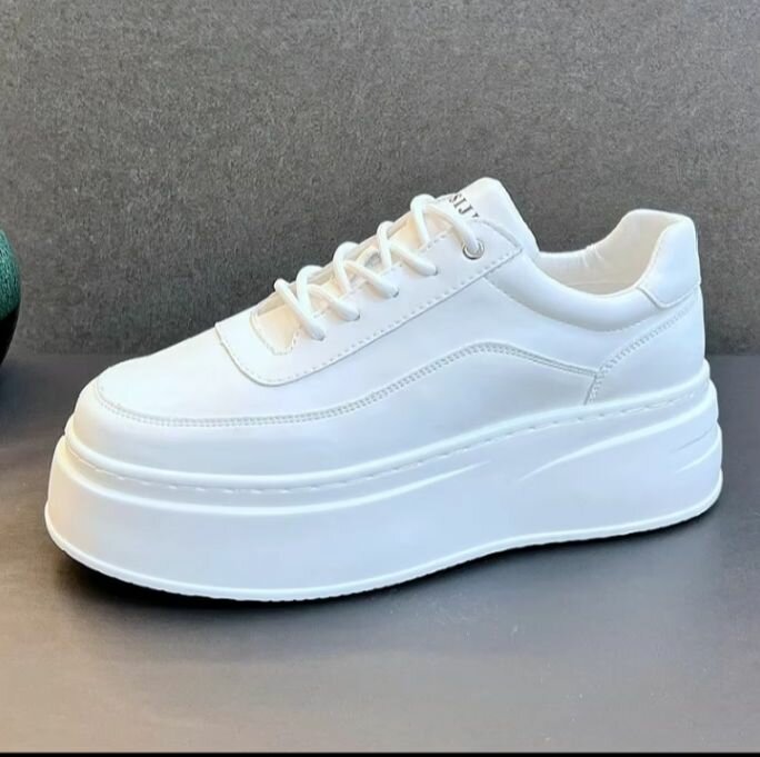 Baskets épaisses en cuir blanc