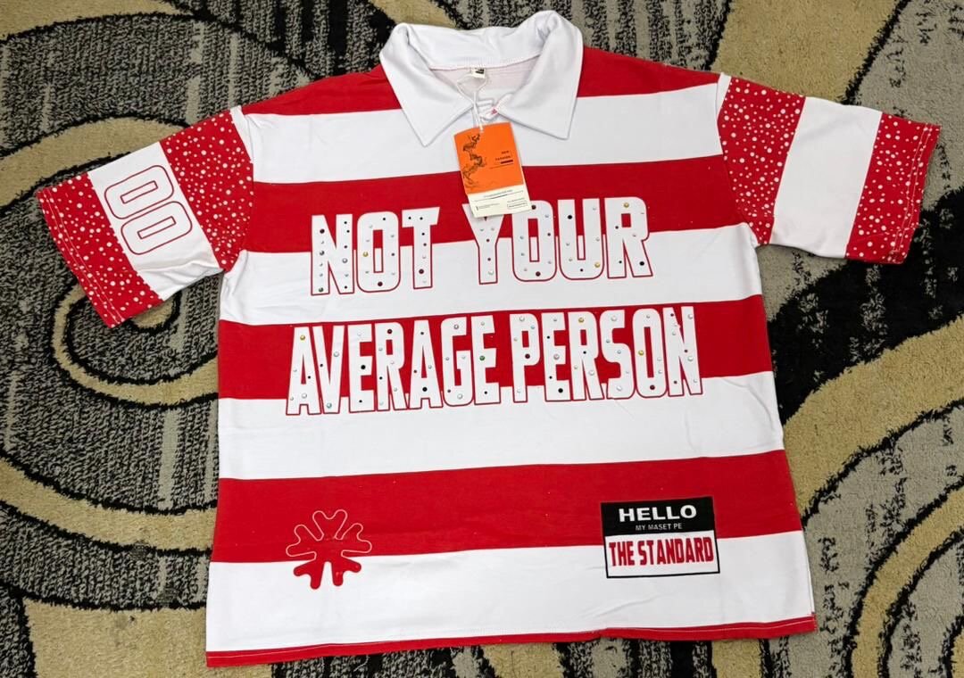 T-shirt à rayures décontractée