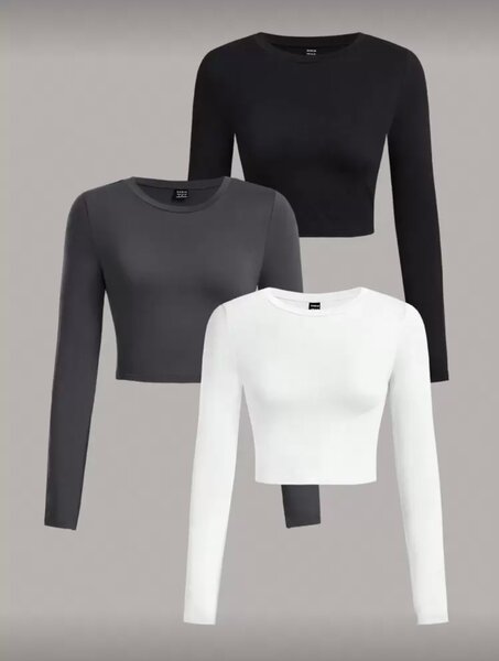 Ensemble de hauts courts à manches longues