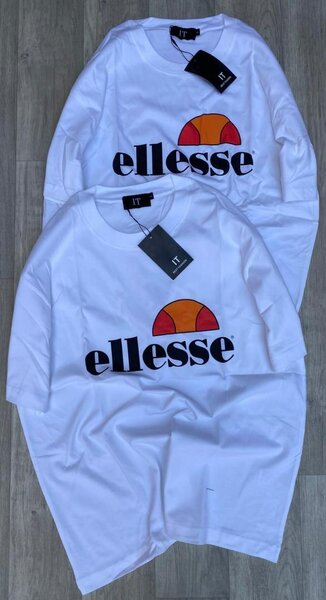 T-shirts graphiques tendance