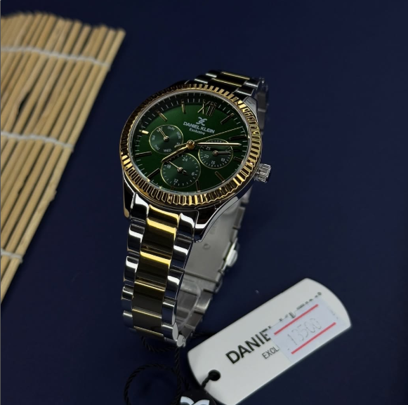 часы женские зеленые