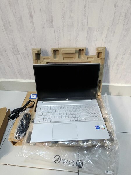 HP Pavilion 13th Gen i7