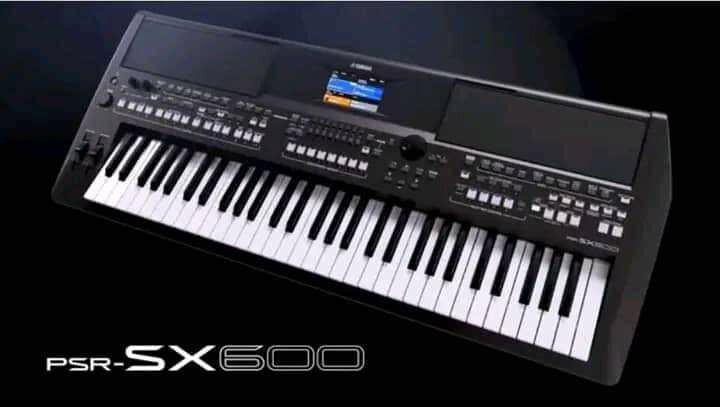 Clavier Yamaha PSR-SX600