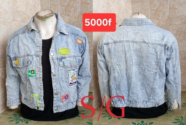 Veste en jean avec patchs